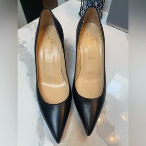Christian loubatin black leather pumps